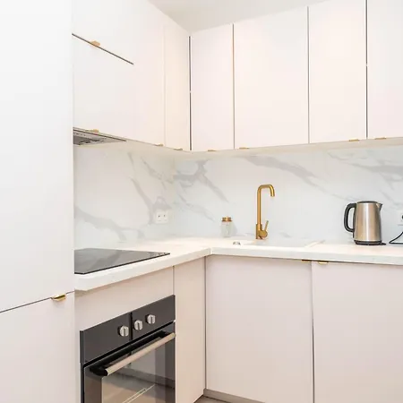 Modern, Bright, And Cozy Lägenhet *