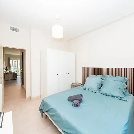 Lägenhet Modern, Bright, And Cozy