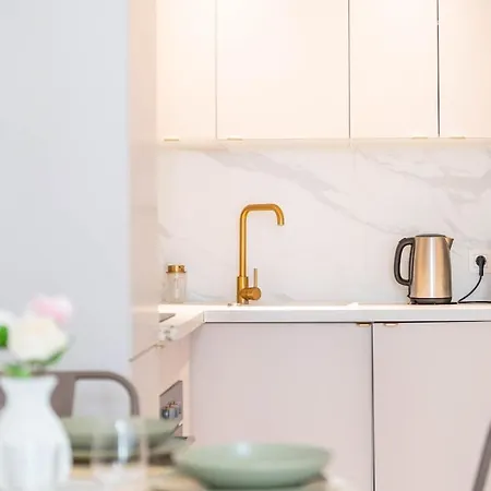 Modern, Bright, And Cozy Lägenhet *