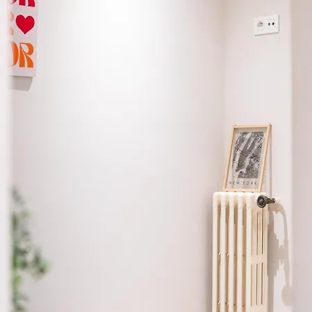 Modern, Bright, And Cozy Lägenhet Nice